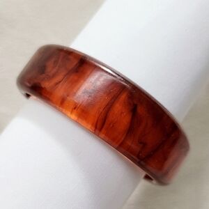 Vintage Prystal Bakelite Bangle – Ice Tea Swirl – 7.5"